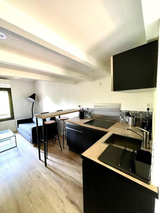 אקס-אן-פרובאנס Ravissant Appartement A 5Min Du Centre Ville D'Aix מראה חיצוני תמונה